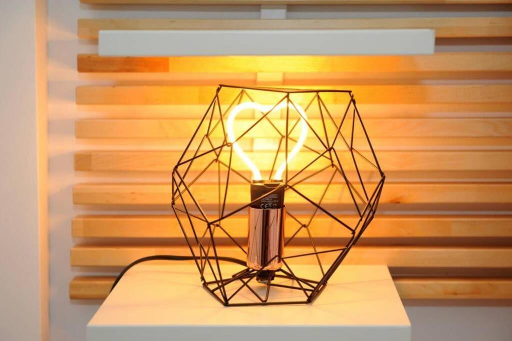 Appartamento Retro Boutique Apt W Balcony In Historical Area Salonicco Esterno foto