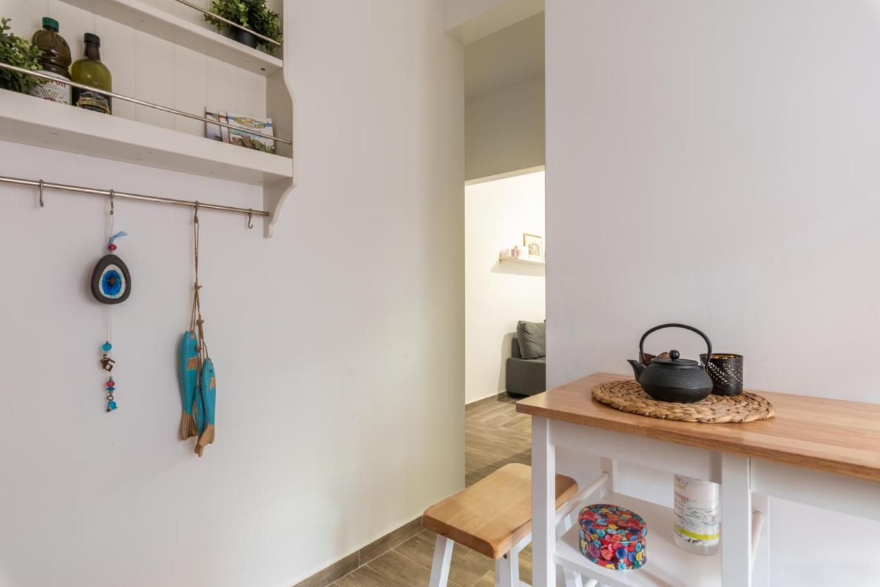 Appartamento Retro Boutique Apt W Balcony In Historical Area Salonicco Esterno foto