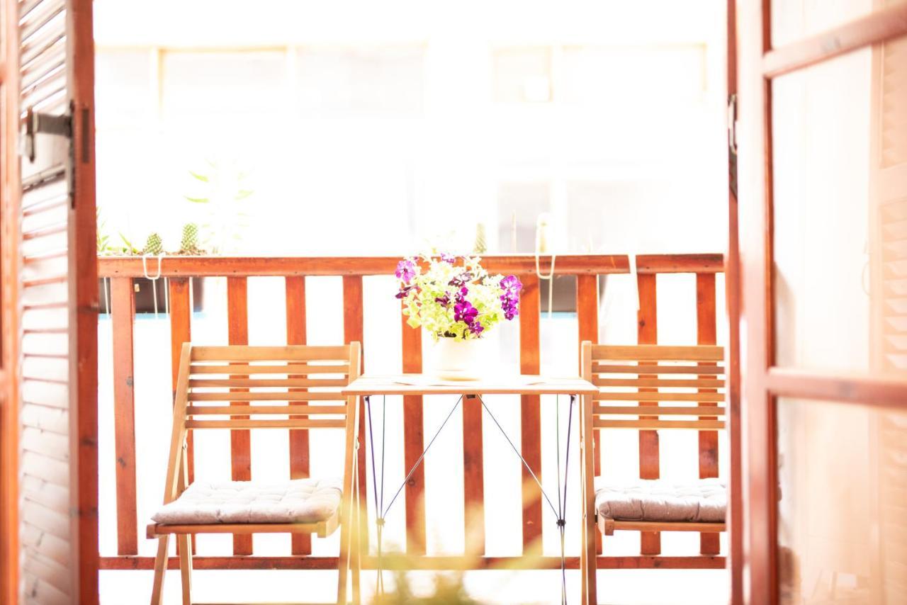 Appartamento Retro Boutique Apt W Balcony In Historical Area Salonicco Esterno foto