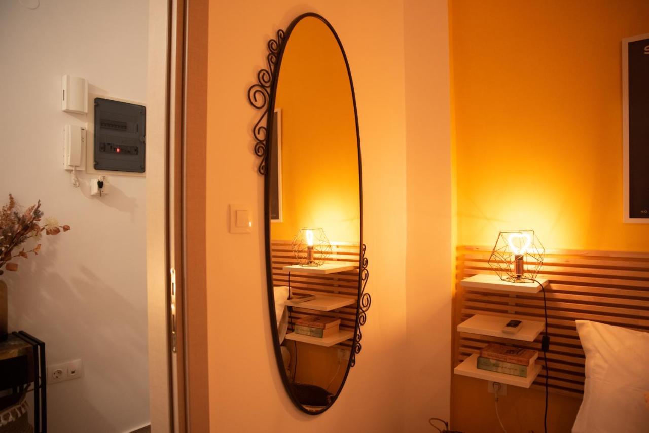 Appartamento Retro Boutique Apt W Balcony In Historical Area Salonicco Esterno foto