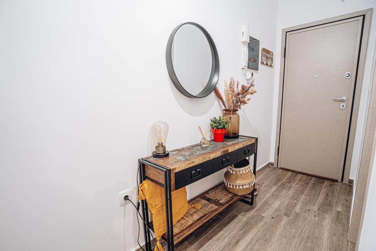 Appartamento Retro Boutique Apt W Balcony In Historical Area Salonicco Esterno foto