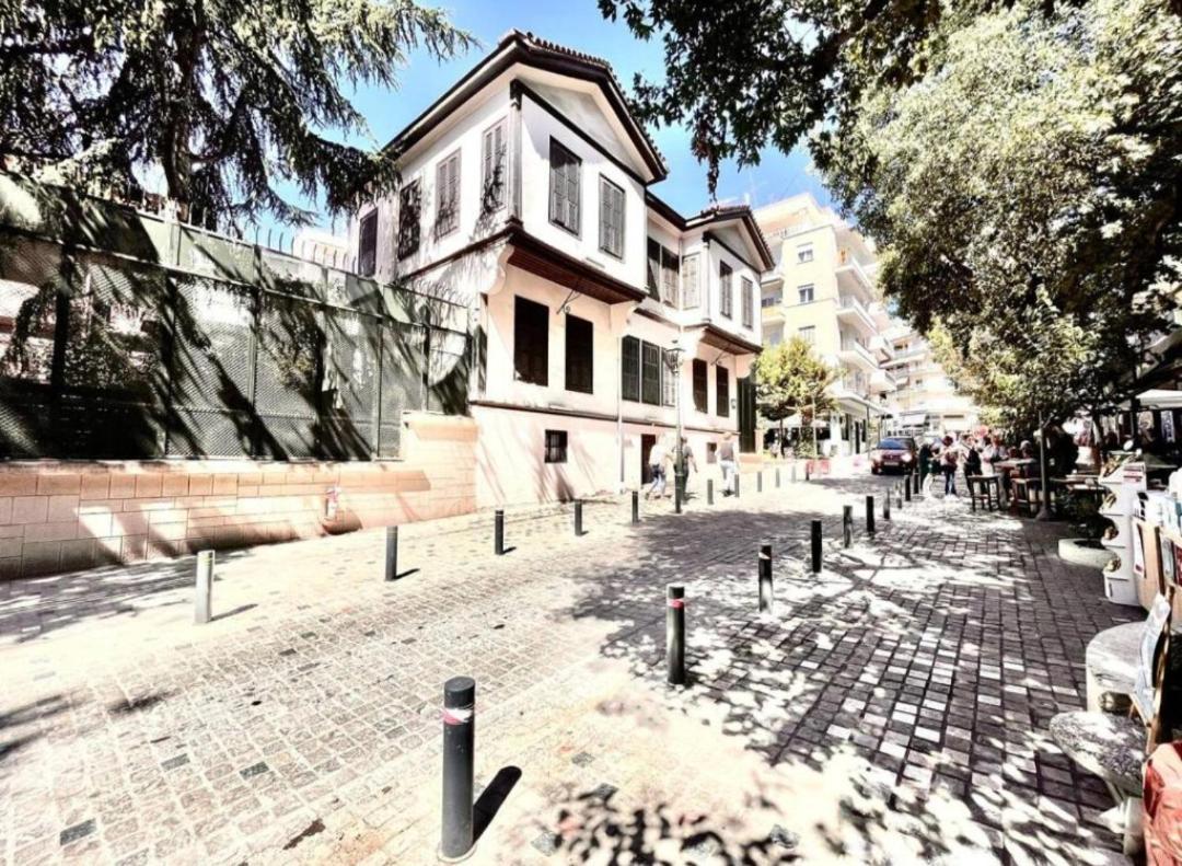 Appartamento Retro Boutique Apt W Balcony In Historical Area Salonicco Esterno foto